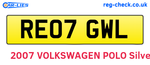 RE07GWL are the vehicle registration plates.