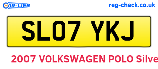 SL07YKJ are the vehicle registration plates.