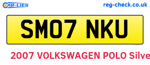 SM07NKU are the vehicle registration plates.