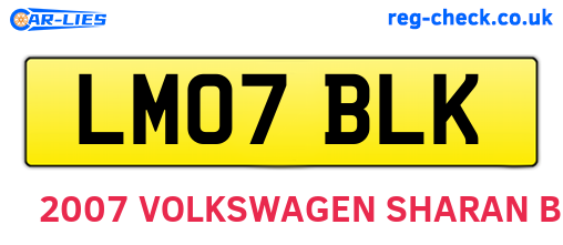 LM07BLK are the vehicle registration plates.