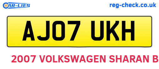 AJ07UKH are the vehicle registration plates.