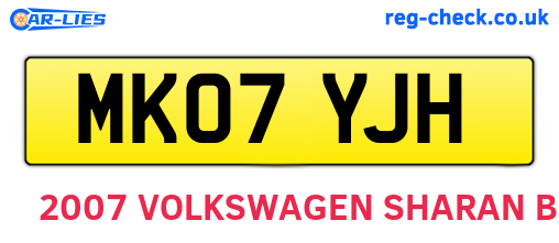 MK07YJH are the vehicle registration plates.
