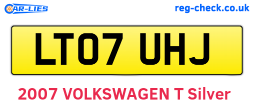 LT07UHJ are the vehicle registration plates.