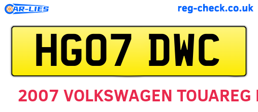 HG07DWC are the vehicle registration plates.