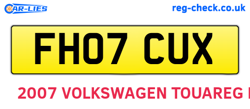 FH07CUX are the vehicle registration plates.