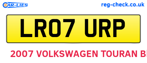 LR07URP are the vehicle registration plates.