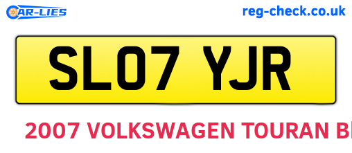 SL07YJR are the vehicle registration plates.