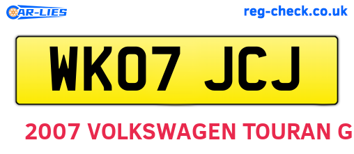 WK07JCJ are the vehicle registration plates.