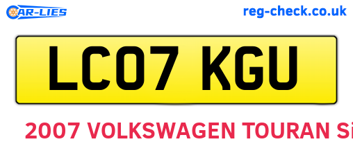 LC07KGU are the vehicle registration plates.