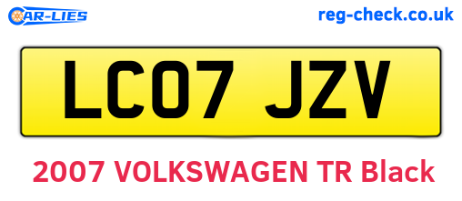 LC07JZV are the vehicle registration plates.