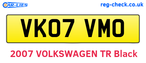 VK07VMO are the vehicle registration plates.