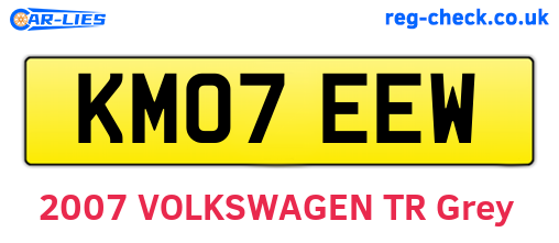 KM07EEW are the vehicle registration plates.