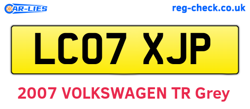LC07XJP are the vehicle registration plates.