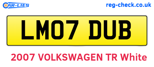 LM07DUB are the vehicle registration plates.