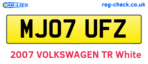 MJ07UFZ are the vehicle registration plates.