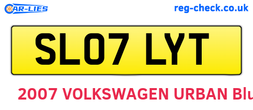 SL07LYT are the vehicle registration plates.