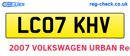 LC07KHV are the vehicle registration plates.