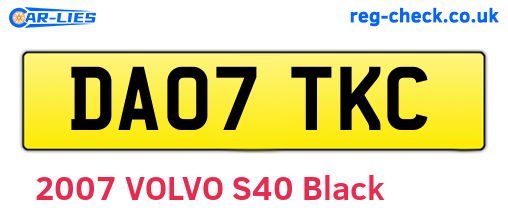 DA07TKC are the vehicle registration plates.