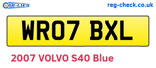 WR07BXL are the vehicle registration plates.