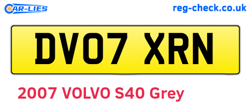 DV07XRN are the vehicle registration plates.
