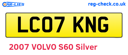 LC07KNG are the vehicle registration plates.