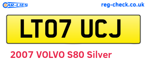 LT07UCJ are the vehicle registration plates.