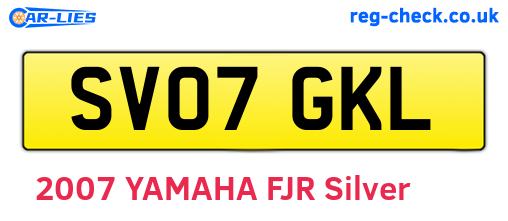 SV07GKL are the vehicle registration plates.