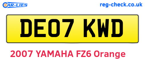 DE07KWD are the vehicle registration plates.