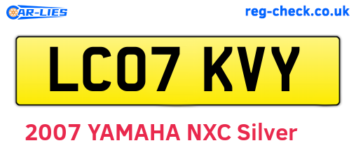 LC07KVY are the vehicle registration plates.