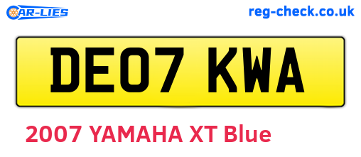 DE07KWA are the vehicle registration plates.