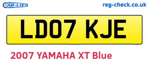 LD07KJE are the vehicle registration plates.