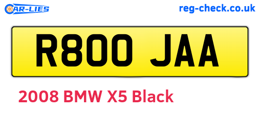 R800JAA are the vehicle registration plates.