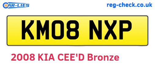 KM08NXP are the vehicle registration plates.