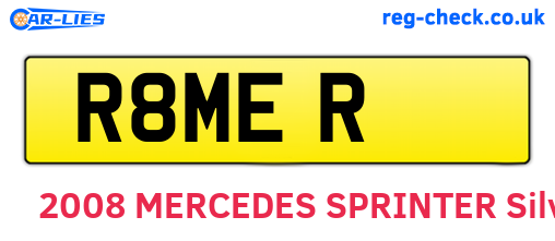 R8MER are the vehicle registration plates.