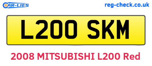 L200SKM are the vehicle registration plates.