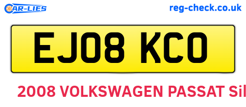 EJ08KCO are the vehicle registration plates.
