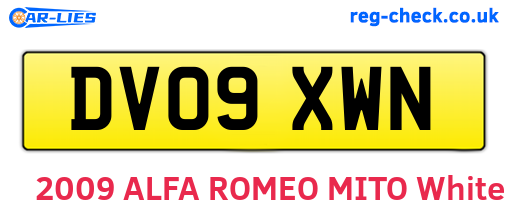 DV09XWN are the vehicle registration plates.