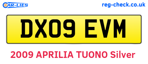 DX09EVM are the vehicle registration plates.
