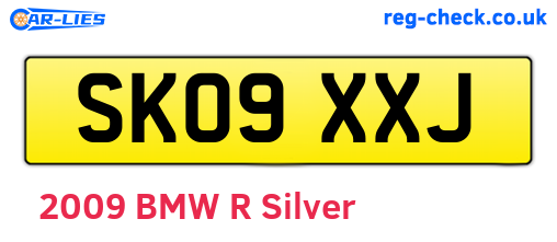 SK09XXJ are the vehicle registration plates.