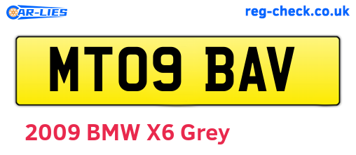 MT09BAV are the vehicle registration plates.