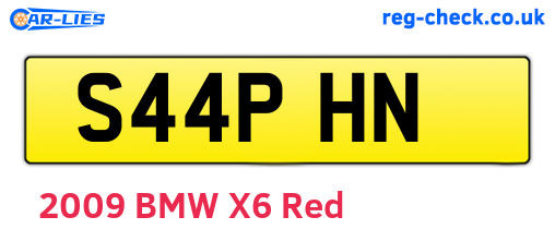 S44PHN are the vehicle registration plates.