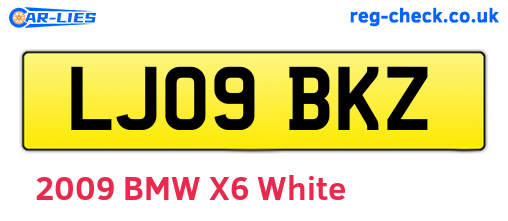 LJ09BKZ are the vehicle registration plates.