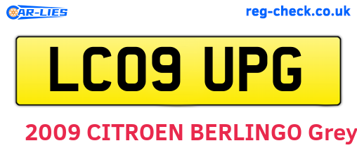 LC09UPG are the vehicle registration plates.