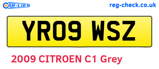 YR09WSZ are the vehicle registration plates.