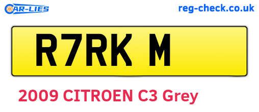 R7RKM are the vehicle registration plates.