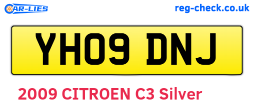 YH09DNJ are the vehicle registration plates.