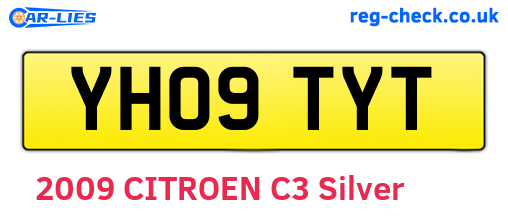 YH09TYT are the vehicle registration plates.