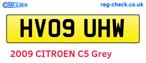 HV09UHW are the vehicle registration plates.