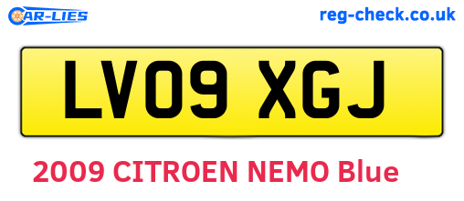 LV09XGJ are the vehicle registration plates.