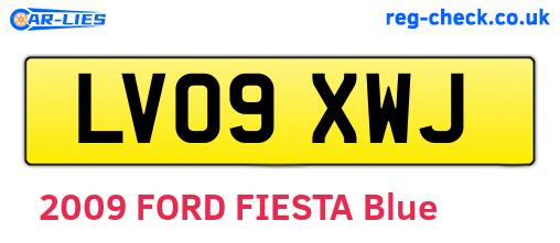 LV09XWJ are the vehicle registration plates.